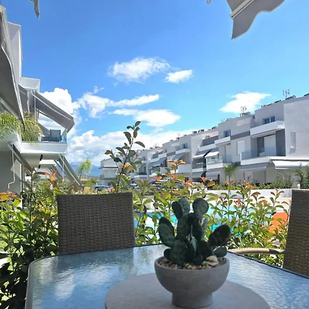 Апартамент Almond Garden Orfánion